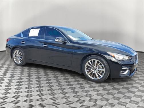 2022 INFINITI Q50 LUXE