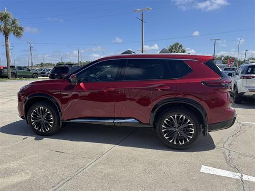 2025 Nissan Rogue Platinum