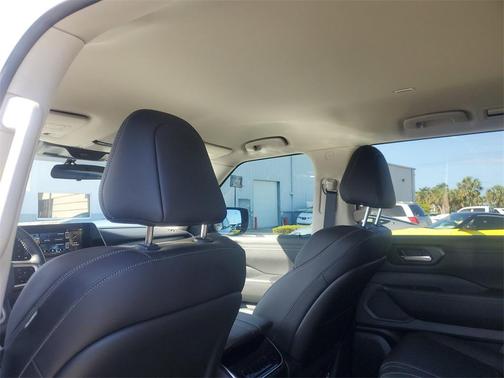 2025 Nissan Armada SV