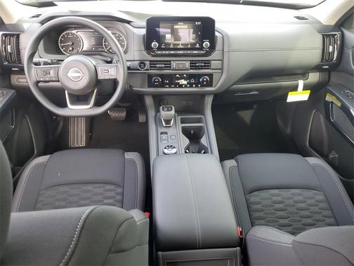 2025 Nissan Pathfinder S