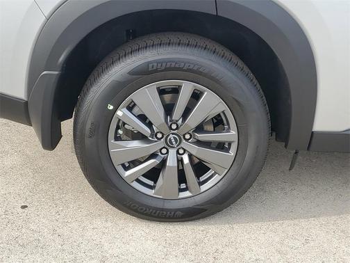 2025 Nissan Pathfinder S
