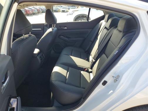 2025 Nissan Altima SL