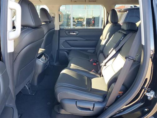 2026 Nissan Armada SV