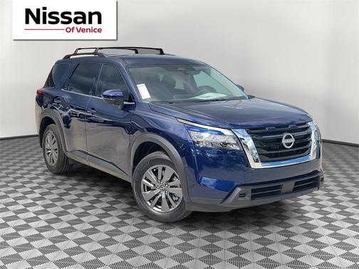2025 Nissan Pathfinder SV