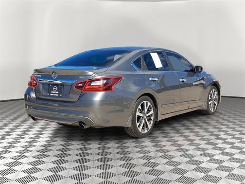 2017 Nissan Altima 2.5 SR