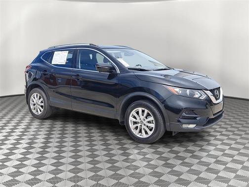 2022 Nissan Rogue Sport SV