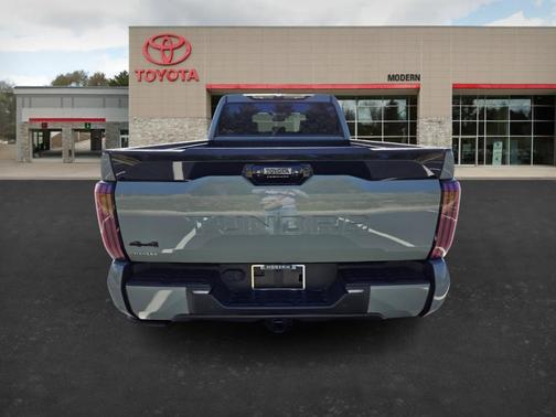 2024 Toyota Tundra Platinum