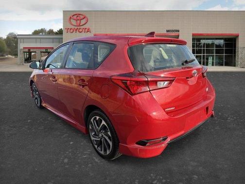 Red 2018 Toyota Corolla iM Base