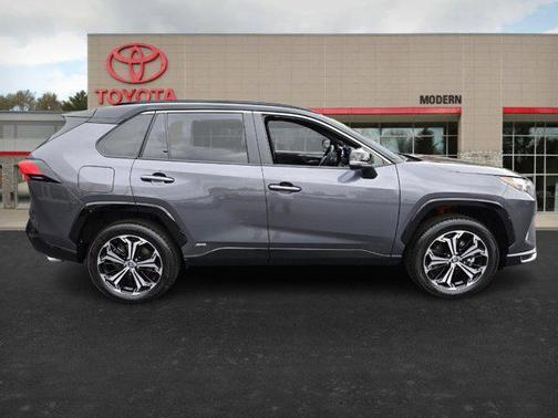 2025 Toyota RAV4 Plug-In Hybrid XSE