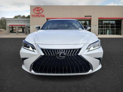 2025 Lexus ES 300h Luxury