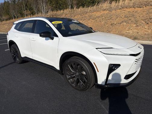 2025 Toyota Crown Signia LIMITED