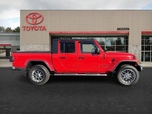 2021 Jeep Gladiator Sport