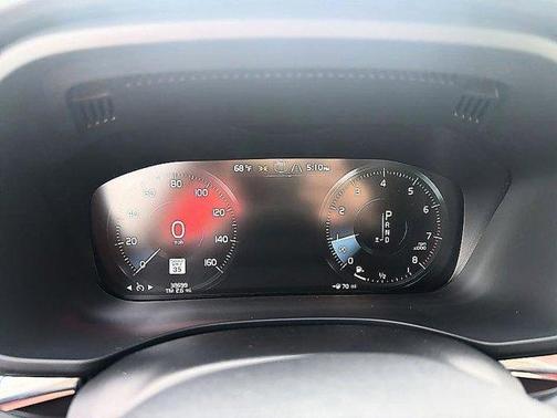 Silver 2019 Volvo XC60 T5 Momentum