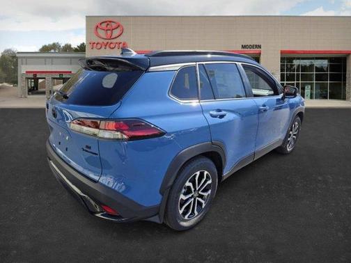 2026 Toyota Corolla Cross Hybrid SE