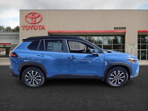 2026 Toyota Corolla Cross Hybrid SE