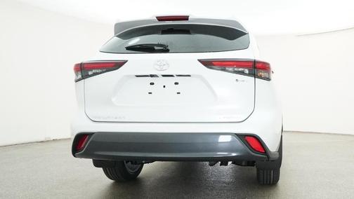 White 2026 Toyota Highlander Hybrid Limited