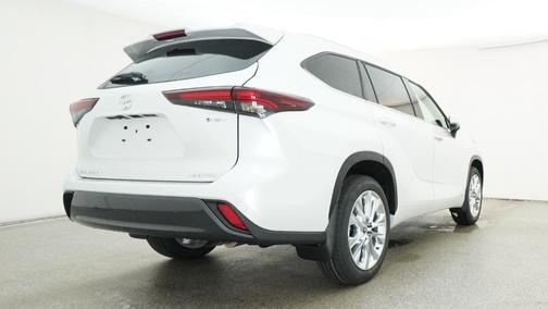 White 2026 Toyota Highlander Hybrid Limited
