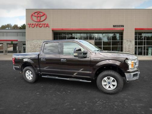 Red 2018 Ford F-150 XLT