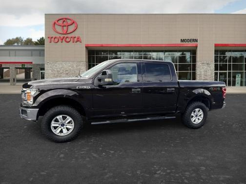 Red 2018 Ford F-150 XLT