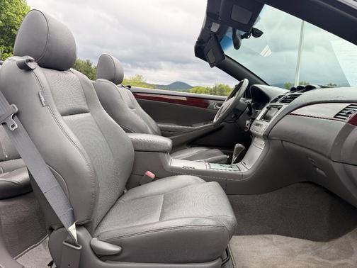 Black 2005 Toyota Camry Solara SLE