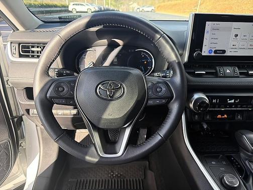 2025 Toyota RAV4 Hybrid XLE Premium