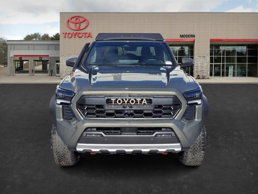 2025 Toyota Tacoma Hybrid Trailhunter