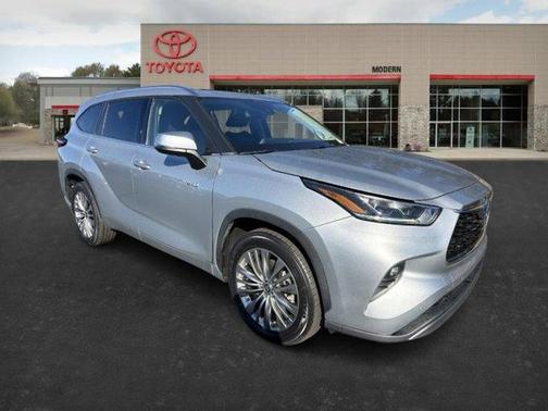 2021 Toyota Highlander Hybrid Platinum