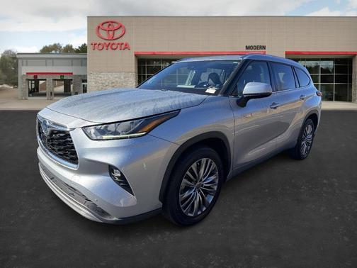 2021 Toyota Highlander Hybrid Platinum