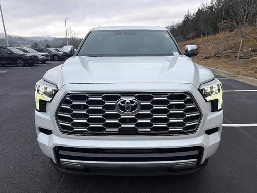 2025 Toyota Sequoia Capstone