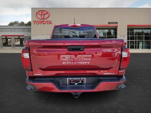 2025 GMC Canyon AT4