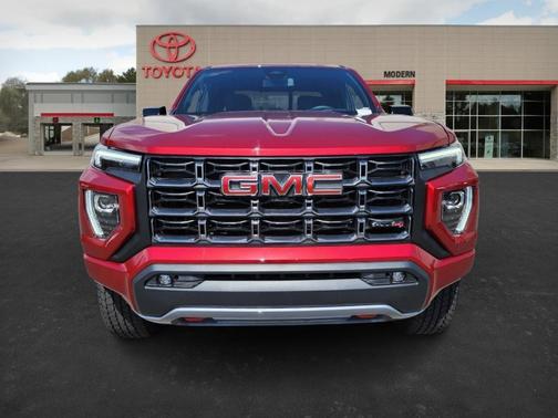2025 GMC Canyon AT4
