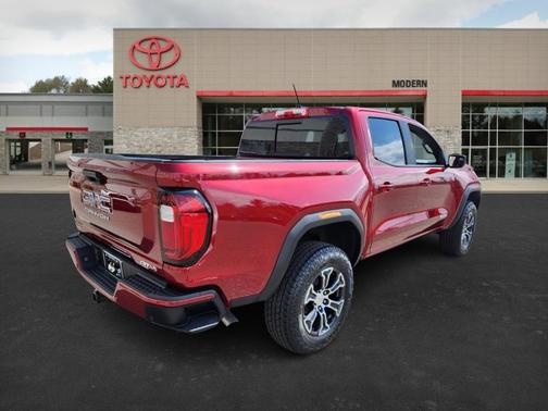 2025 GMC Canyon AT4