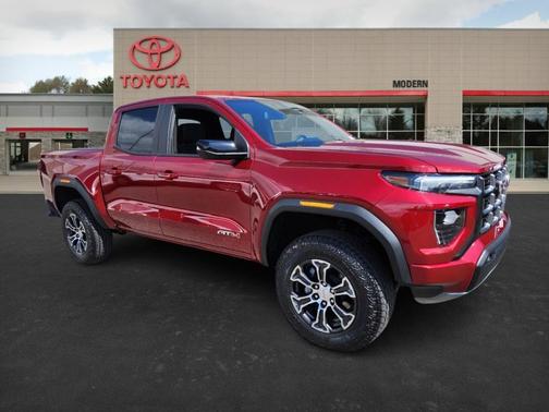 2025 GMC Canyon AT4