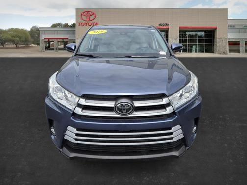 2019 Toyota Highlander LE Plus