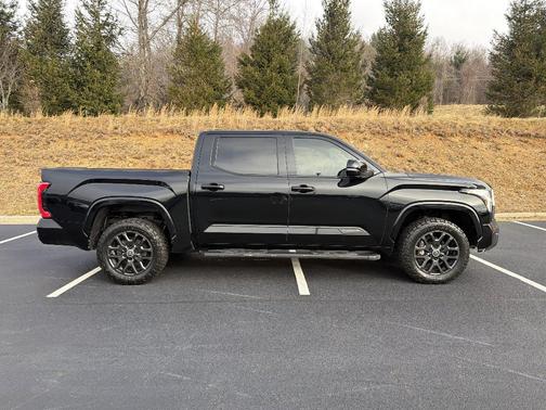 2024 Toyota Tundra Platinum