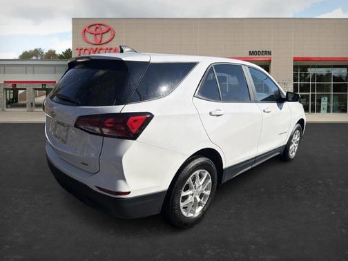 2023 Chevrolet Equinox LS