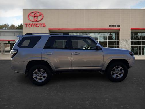 2022 Toyota 4Runner SR5