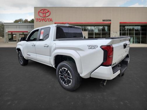 2025 Toyota Tacoma Hybrid TRD Sport