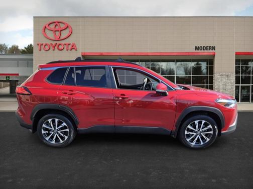 2022 Toyota Corolla Cross XLE