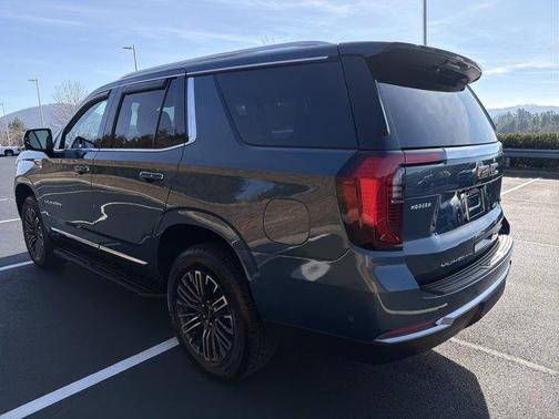 2025 GMC Yukon Elevation