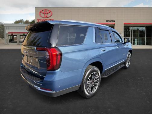 2025 GMC Yukon Elevation