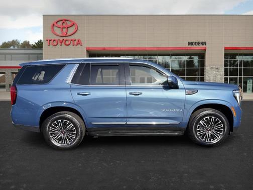 2025 GMC Yukon Elevation