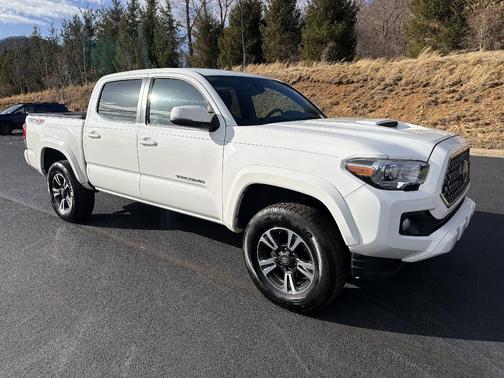 2018 Toyota Tacoma TRD Sport