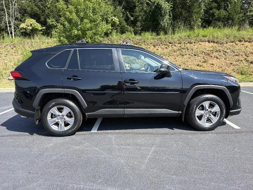 Black 2022 Toyota RAV4 XLE