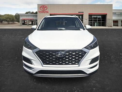 White 2021 Hyundai TUCSON SEL