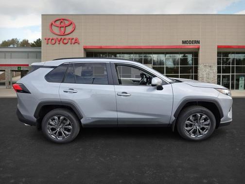 2025 Toyota RAV4 Hybrid XLE Premium