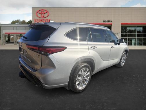 2023 Toyota Highlander Hybrid Limited