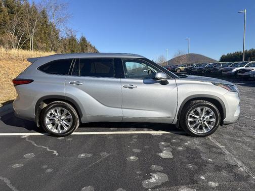 2023 Toyota Highlander Hybrid Limited