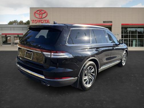 2021 Lincoln Aviator Standard AWD