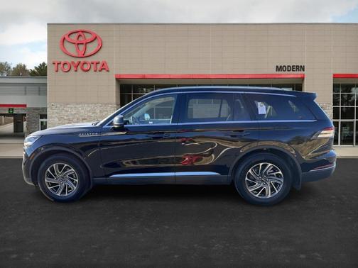 2021 Lincoln Aviator Standard AWD